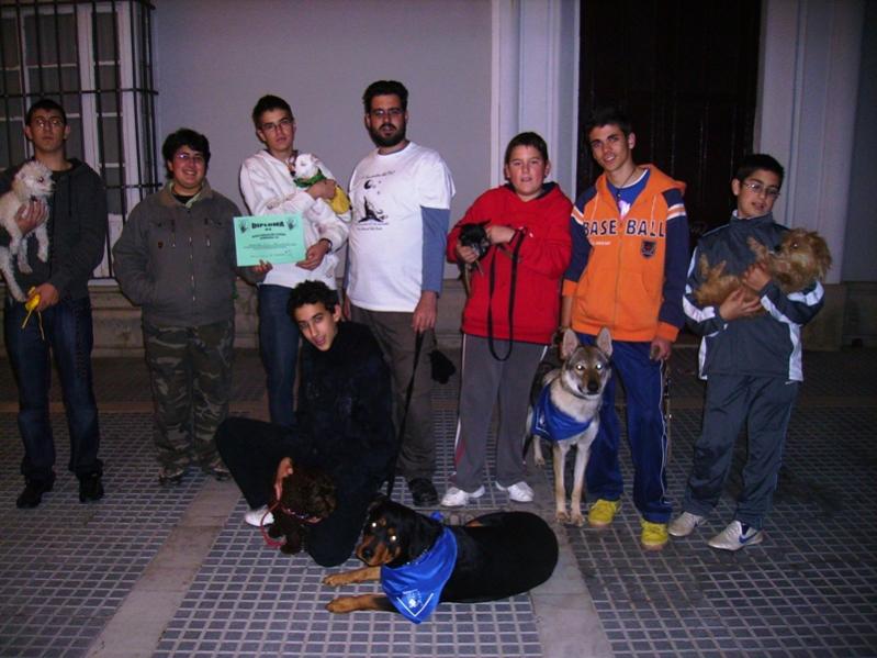 - el Grupo de "Elemento Canino" del que Kay es perra terapia
- The Group of " Canine Element " of that Kay is a bitch therapy